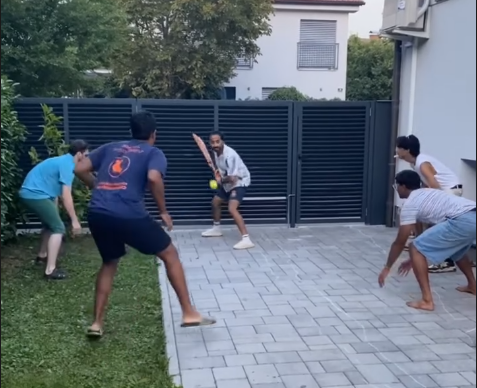 One-handed catch on tour